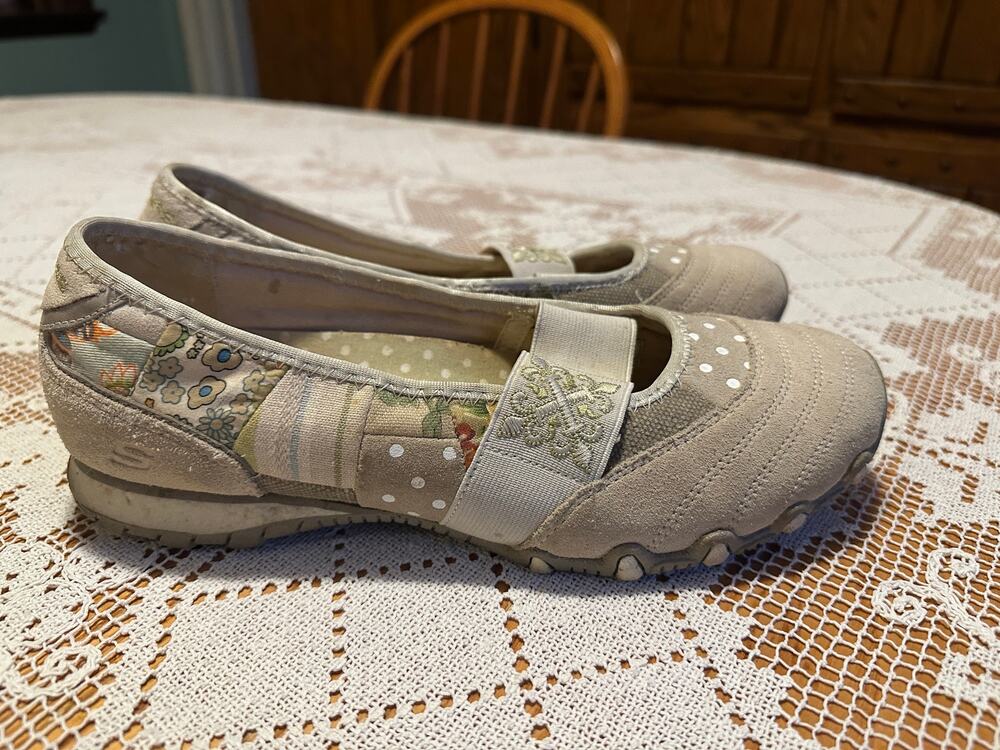 Skechers Licenced Patchwork Floral Mary Jane Flats Suede Comfort Taupe 9.5